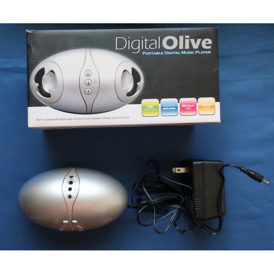 Digital Olive 雙聲道攜帶式多媒體MP3喇叭 (可插SD卡及USB隨身碟) 銀色(二手)
