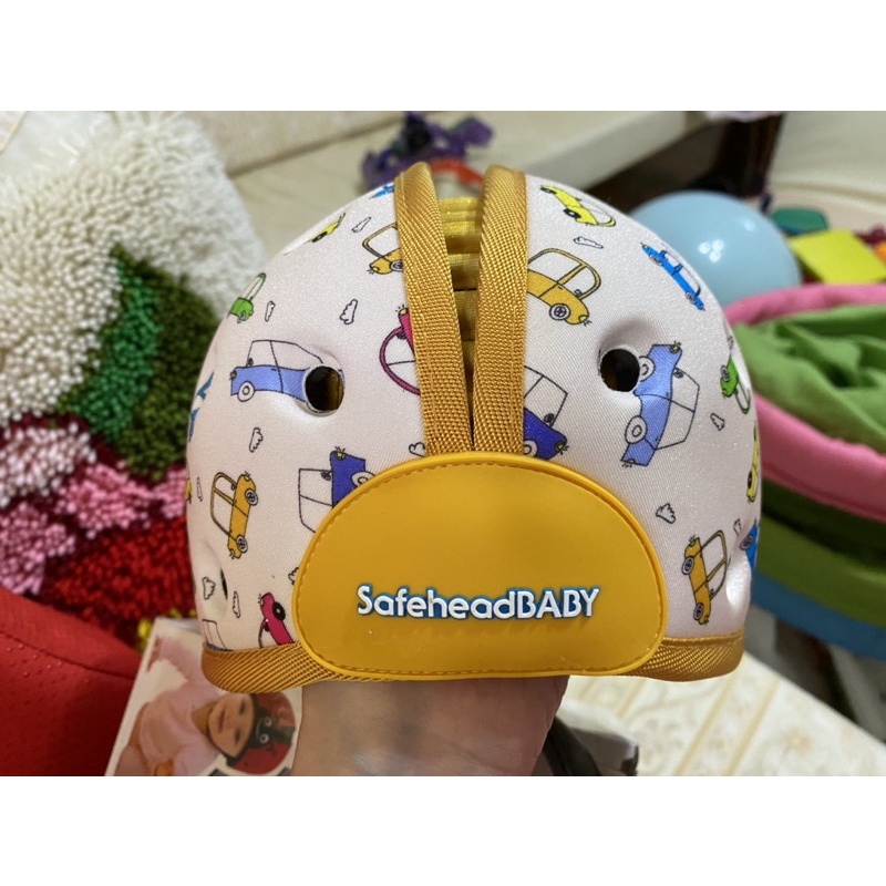 9.9成新～英國SafeheadBABY學步防撞安全帽（小汽車圖案）