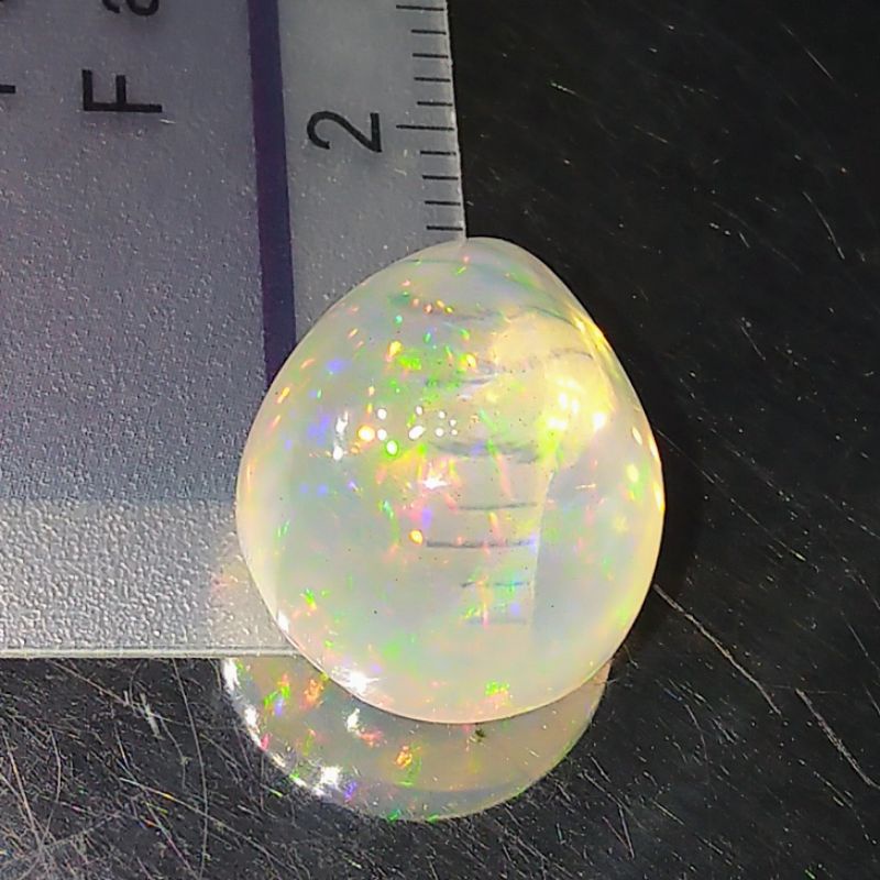 天然無處理虹彩水蛋白石/歐珀Rainbow Opal水滴型蛋面裸石9.88克拉