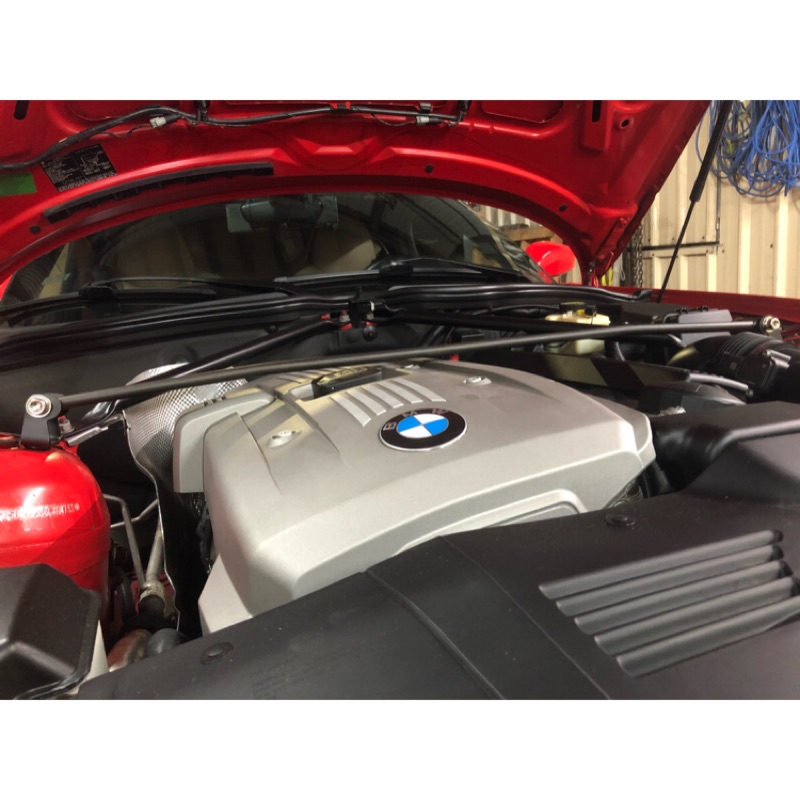 BMW Z4 E85 引擎室拉桿 平衡桿