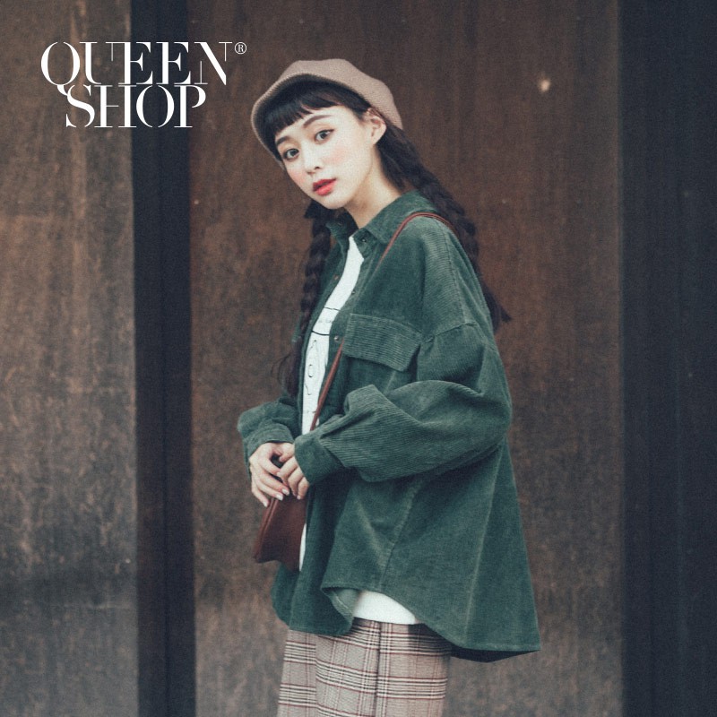 QUEENSHOP 雙口袋燈芯絨排釦外套 三色售 現+預 【02071157】