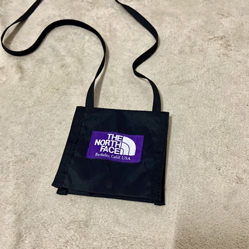 The North Face紫標 日標 日本線 背帶式 小零錢包 小背包 證件袋 TNF