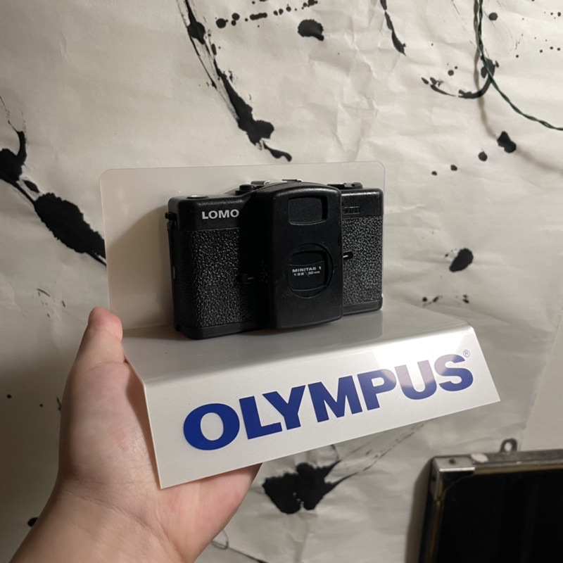 鳳梨罐頭|vintage： OLYMPUS 奧林巴斯相機 底片相機展示架 底片