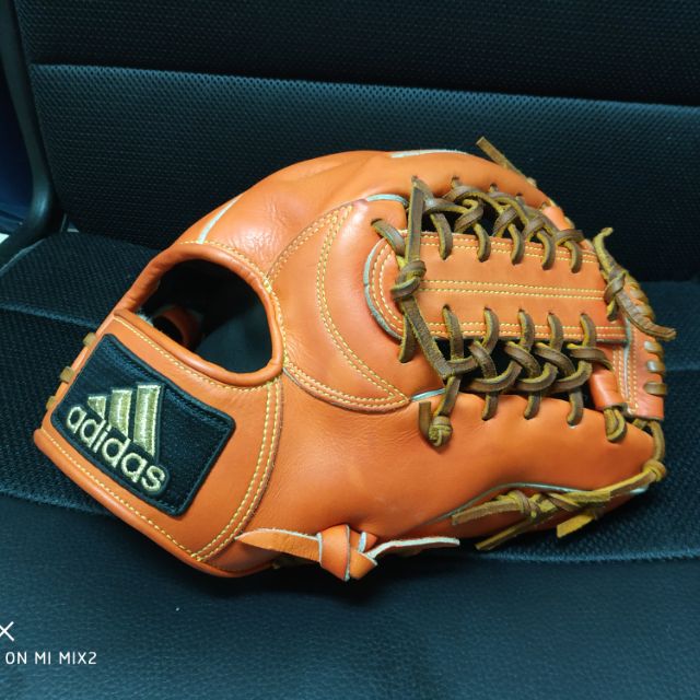 Adidas日本製內野手套
