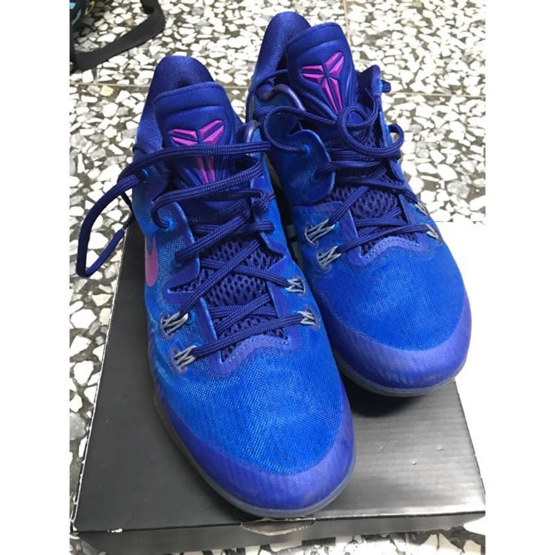 沸騰ブラドン KOBE ZOOM NIKE VENOMENON 美品 US9 EP 5 スニーカー