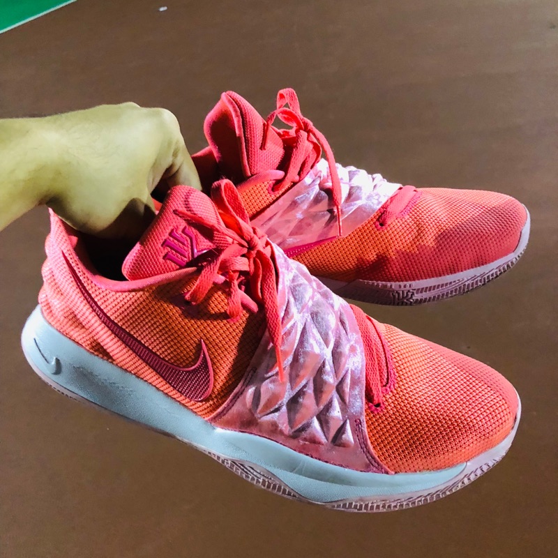 【Bias】Nike Kyrie low hot punch US13 狀況反映在價格上