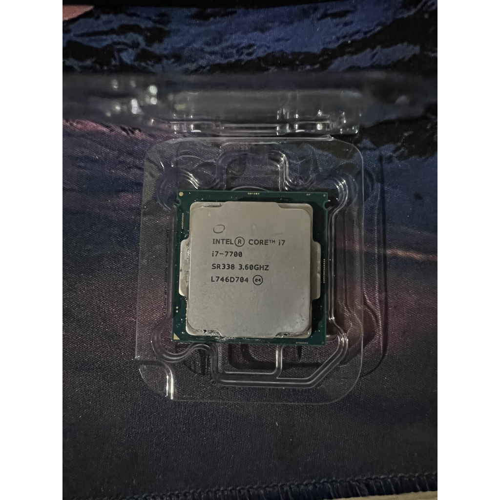 二手 Intel core I7-7700 4C8T 4.2GHz 附原廠銅底風扇
