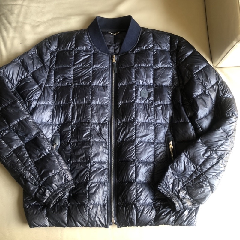 保證正品 Louis Vuitton LV 深藍色 輕羽絨 羽絨外套 size 52