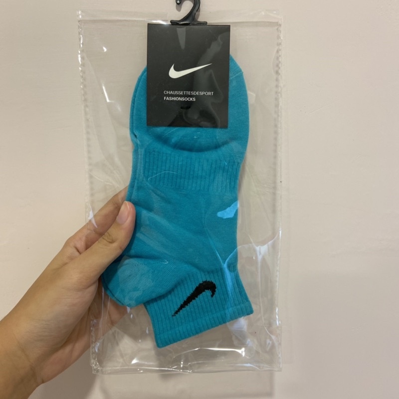 ［全新］正版Nike女生藍綠色短襪
