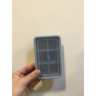 小冰塊盒(附蓋)密封帶蓋製冰盒（二手）