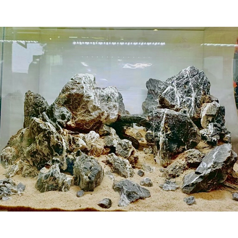 ☆青龍石 親石1点(約18.468kg)約37cm☆ ☆青龍石 親石1点(約18.468kg)約37cm☆ 魚用品・水草