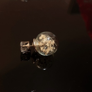 玻璃珠內嵌永生花針式鑽石耳環 cs1