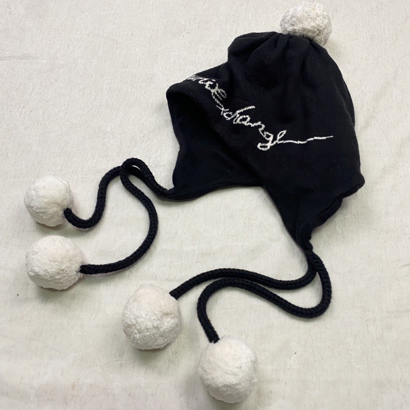 二手名牌精品針織毛帽 Armani Exchange 香港製 喀什米爾羊毛混棉材質 黑色英文字款 4顆球球