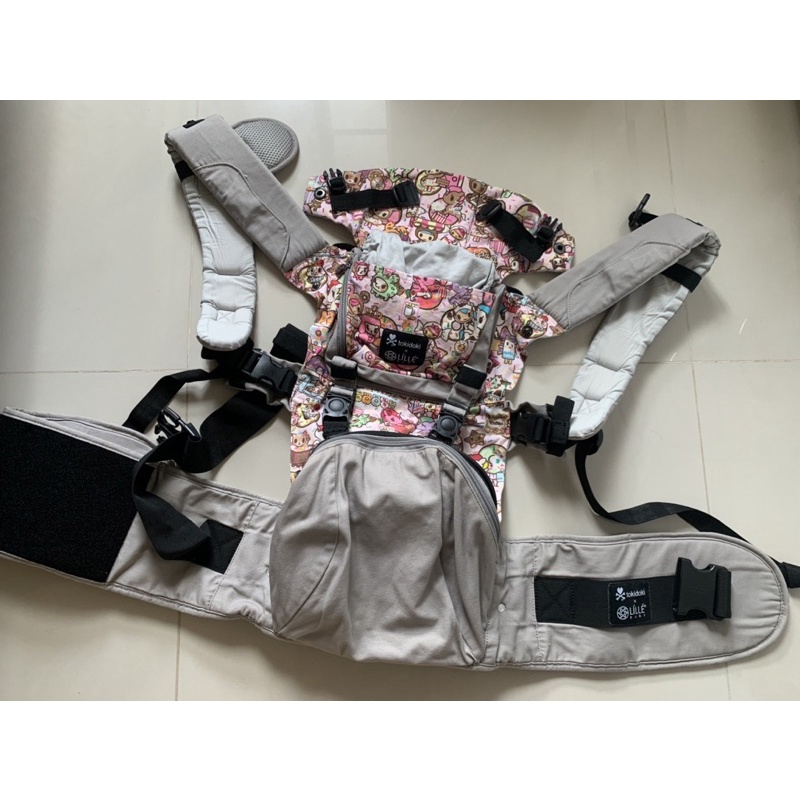❣️出清❣️【lillebaby】SEAT ME系列 - 腰凳型揹巾-Tokidoki聯名限量款-lillebaby背巾