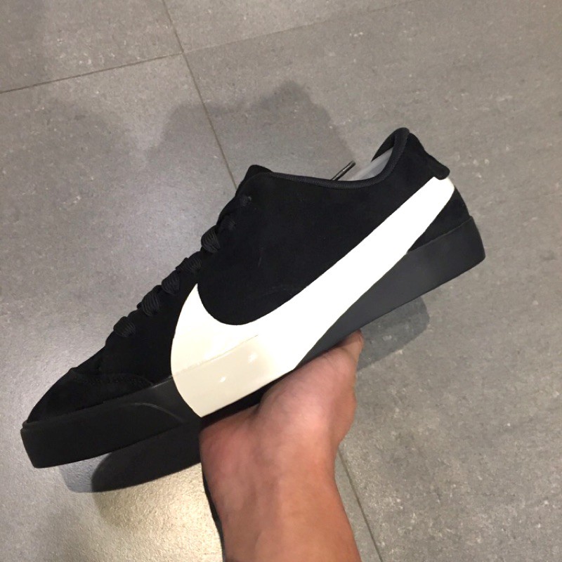 nike blazer low city xs