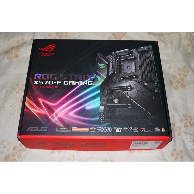 華碩 ASUS ROG STRIX X570-F GAMING 盒裝 原廠三年保固內