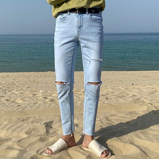 正韓淺藍雙膝刀割窄管牛仔褲 (6011) YUPPIE 現貨優惠商品