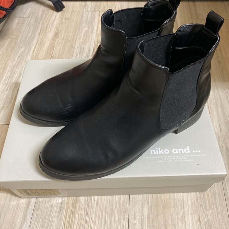 Niko And日牌短靴 蝦皮購物