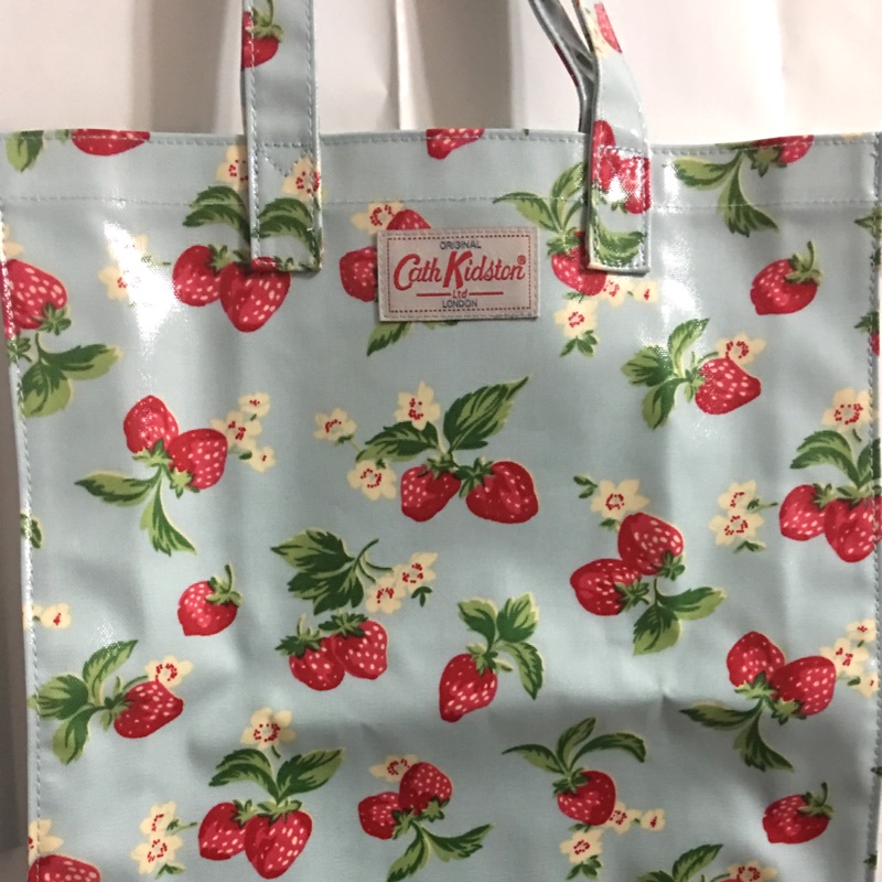 英國品牌（Cath Kidston)防水手提袋肩背、書本袋、購物袋～英倫 粉藍色 紅色草莓可愛風格 正品專櫃 出清全新品