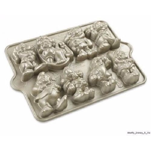 Nordic Ware Snowwhite cake pan