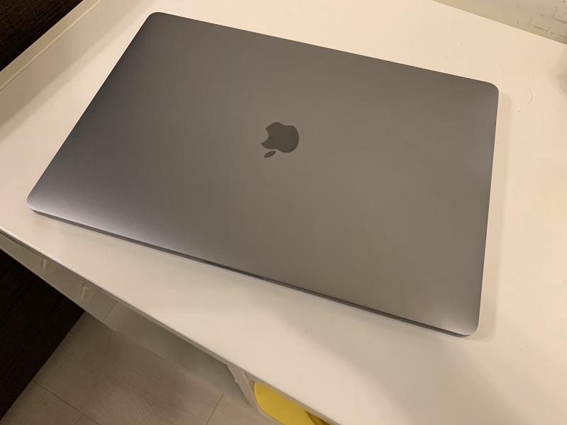 海外並行輸入正規品 美品 Retina 15 MacBookPro 2018 i9 32G 512G