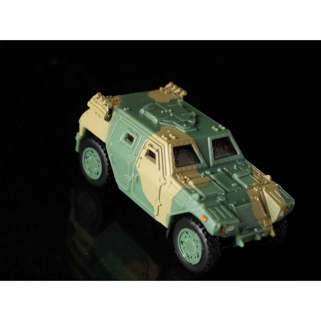 D 6 櫃 最強路自衛隊日本輕裝甲機動車komatsu Lav 天富玩具店 蝦皮購物