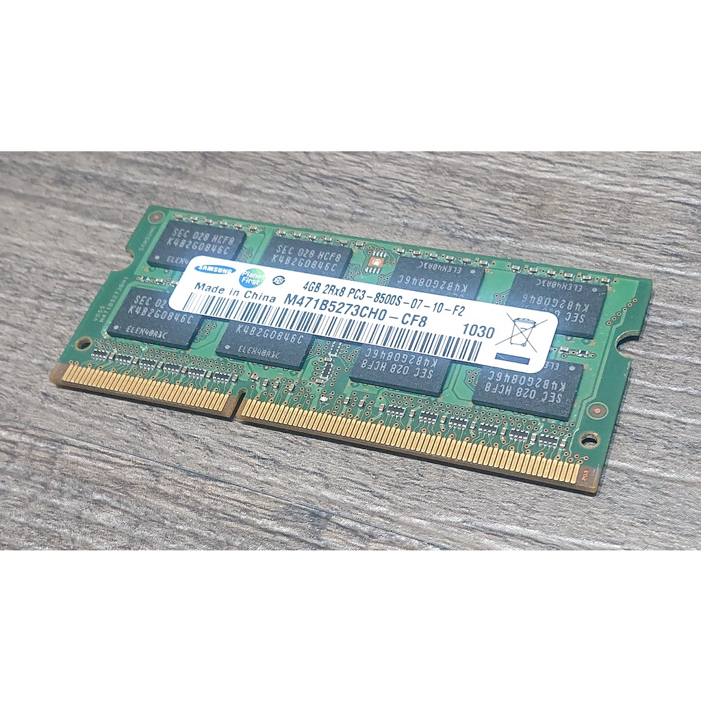 Samsung DDR3-1066 4GB 1.5V 記憶體