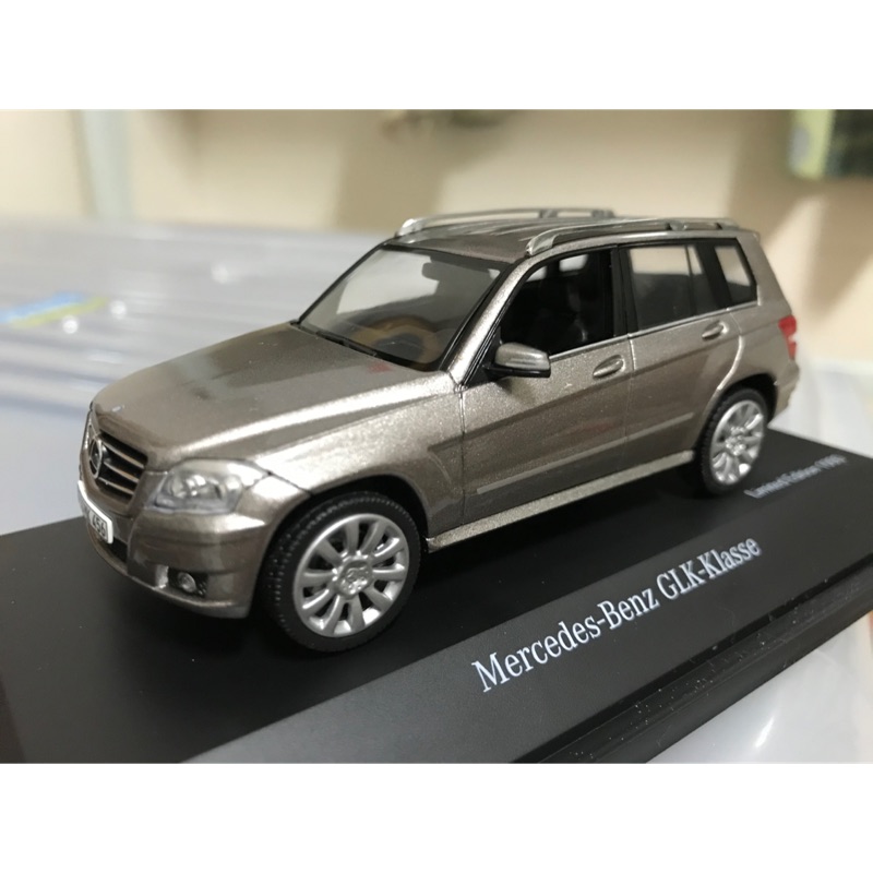 1—Mercedes Benz GLK-Klasse 1/43模型車