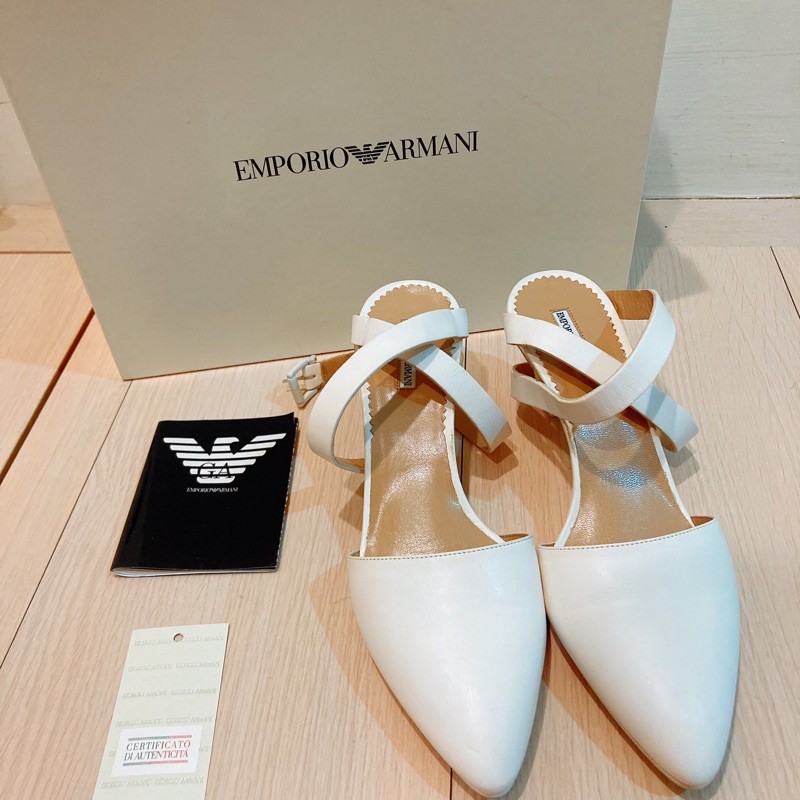 二手正品 專櫃購入 Armani 白色綁帶 涼鞋 低跟 夏天必備單品🥰 36號