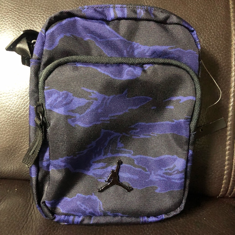 Nike Jordan 黑紫 虎紋 迷彩 小包 方包 側背包 全新 沒用過 秒寄 秒發 只有一個