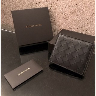 (售出）🎉04月特別優惠📢二手 還再看不知正仿的代購⁉️Bottega Veneta BV新款中格牛皮編織短夾 正品