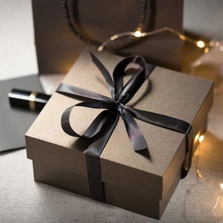 臺灣熱賣ins禮品盒子精美韓版禮物盒男女生日口紅創意禮盒包裝盒空盒大號 禮物盒 禮盒 黑色緞帶 禮盒組 禮品盒 情侶閨蜜