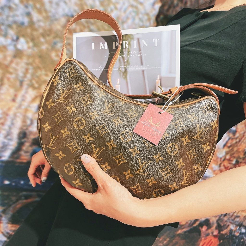 LOUIS VUITTON 2002 CROISSANT MM MONOGRAM M51512