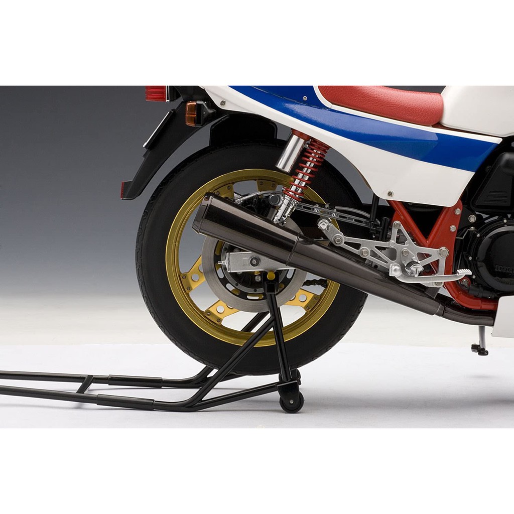 驚くべき価格 オートアート AUTOart 1/6 ホンダ CB1100R ´83 完成品