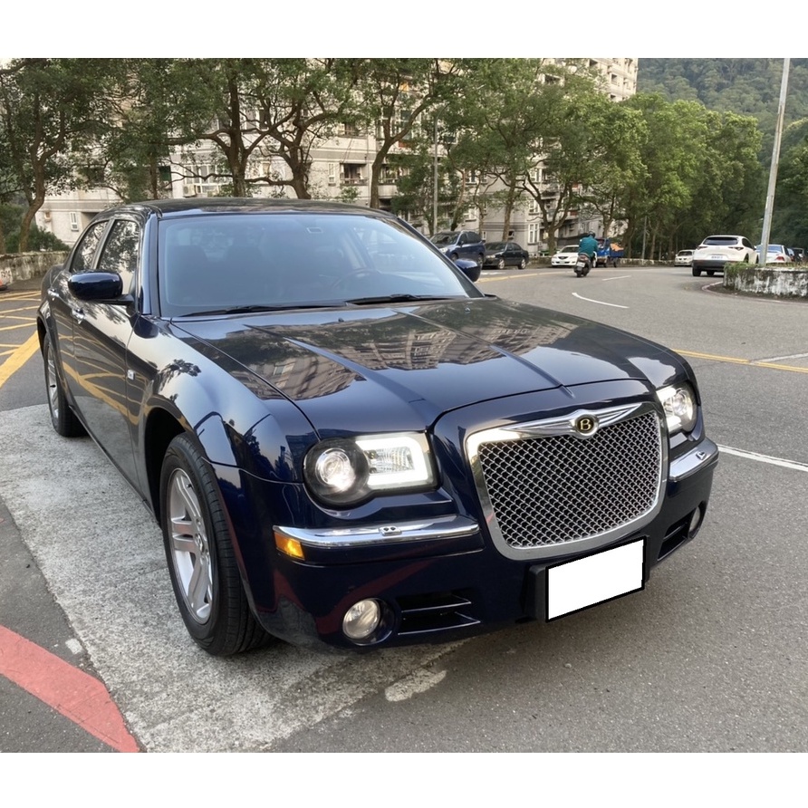 持五倍券再折一萬 克萊斯勒 300c 05年 3 5 中古車 一二手車 代步車 自售車 國產車 休旅車 可貸款 超額貸 蝦皮購物