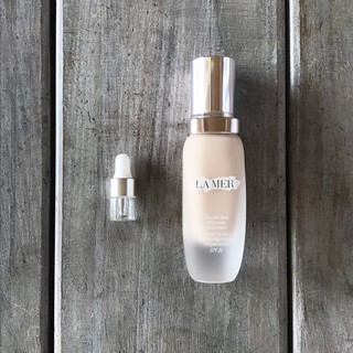 試色參考 LA MER Foundation 海洋拉娜 潤澤無瑕持妝粉底液 02 ivory 03 creme
