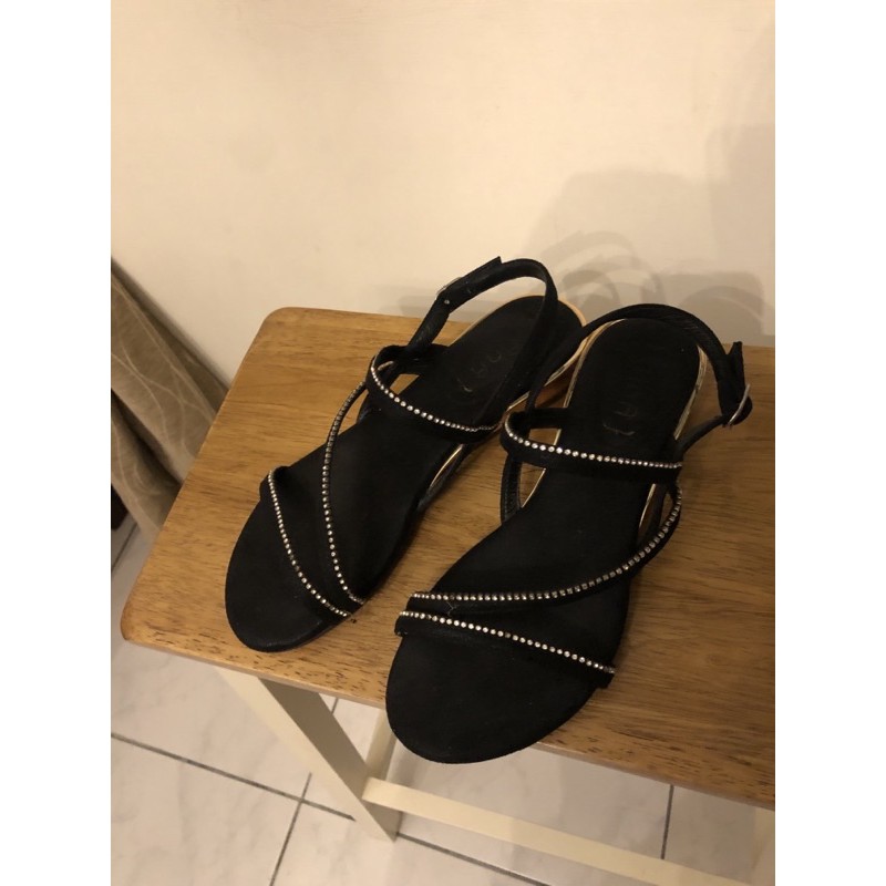 Diana黑色線條涼鞋