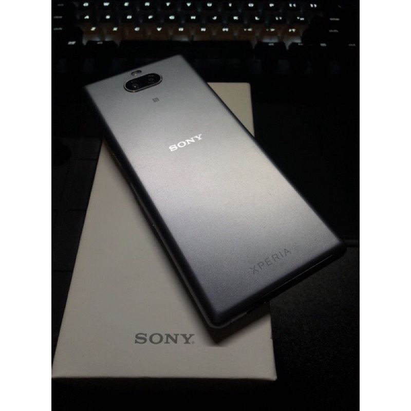 SONY Xperia 10 夜銀色 手機 二手近全新 智慧型