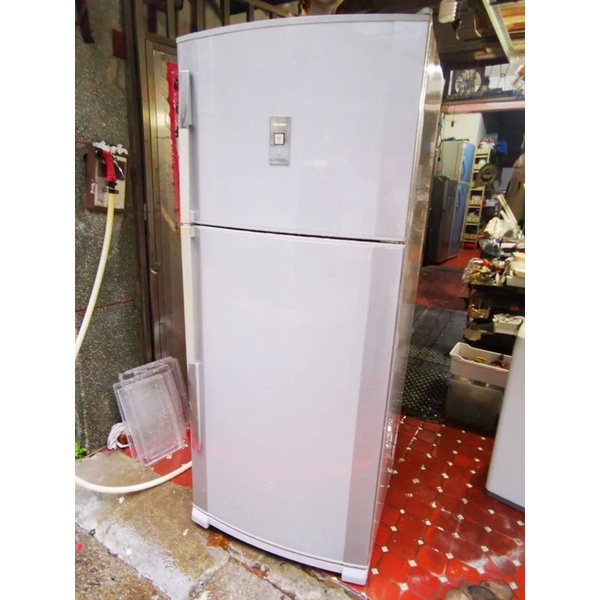 日系夏普 600公升雙門冰箱(強化玻璃層板） ,寬76深73高182，8000元