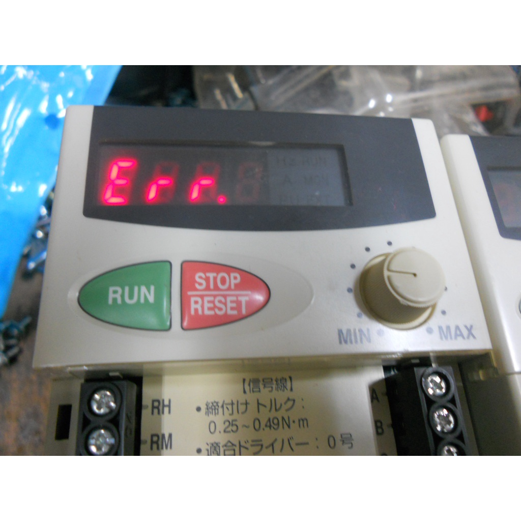 現貨日本三菱 變頻器FR-E520-0.75K三相進 三相出OUT:230V 0.7KW 1HP 5A (H1D1*1)