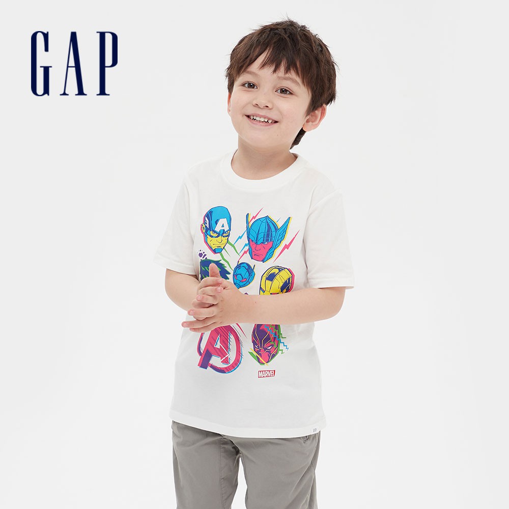 Gap 男童裝 Gap x Marvel漫威聯名 棉質舒適圓領短袖T恤-光感亮白(551233)