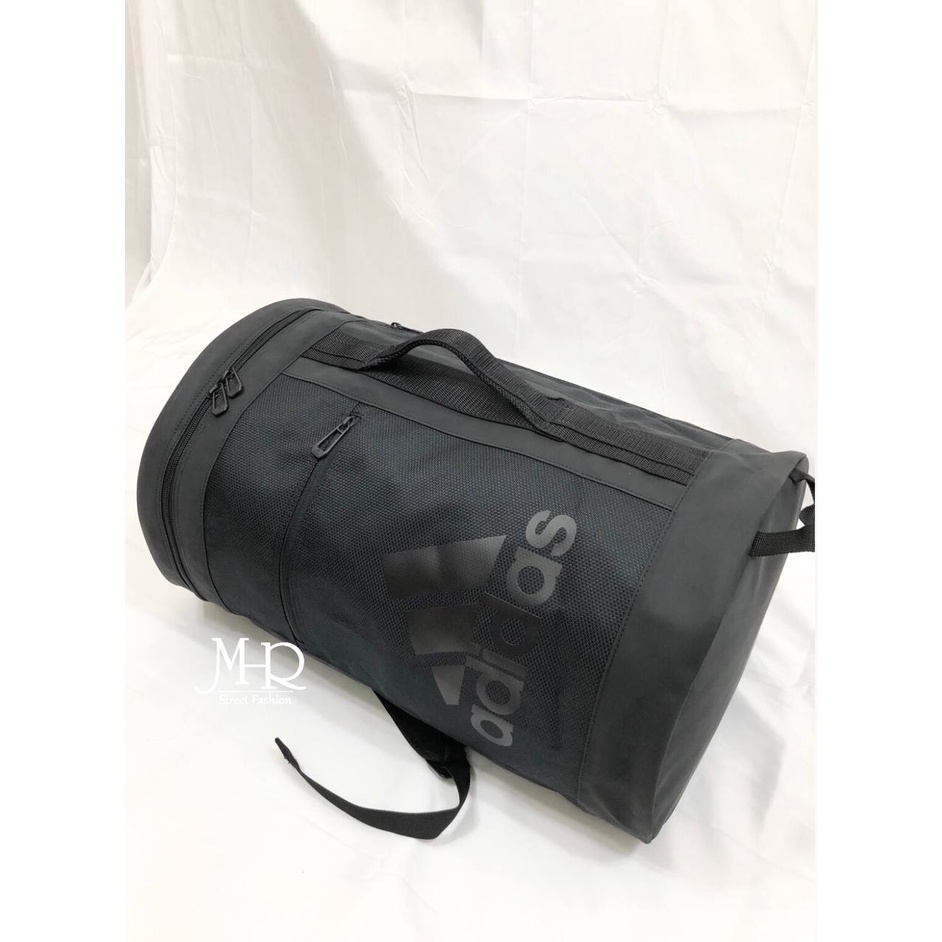 [MR.CH] adidas 後背包 專業運動 旅行袋 健身包 圓筒包 大容量 包包 黑色 訓練 GN8857