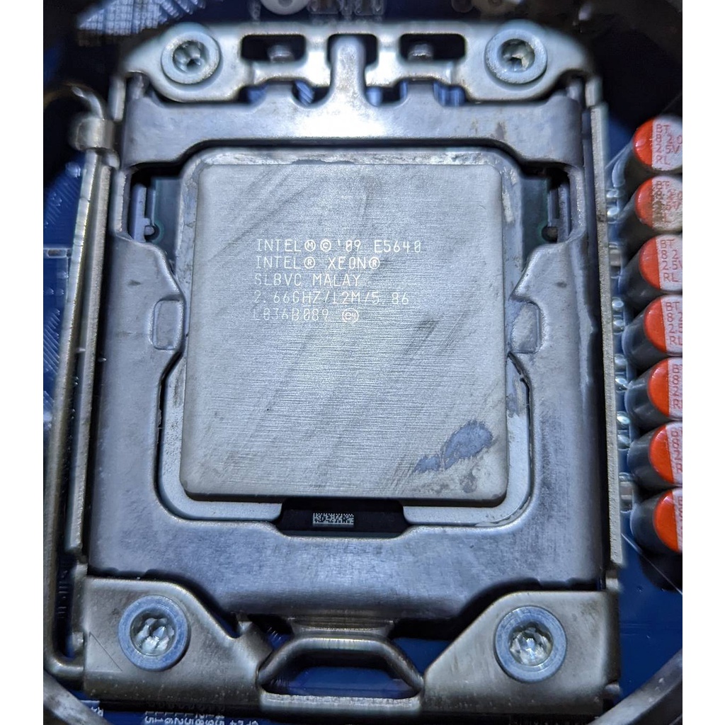 不知好壞 intel Xeon E5640 CPU + 主機板 含擋板 500元
