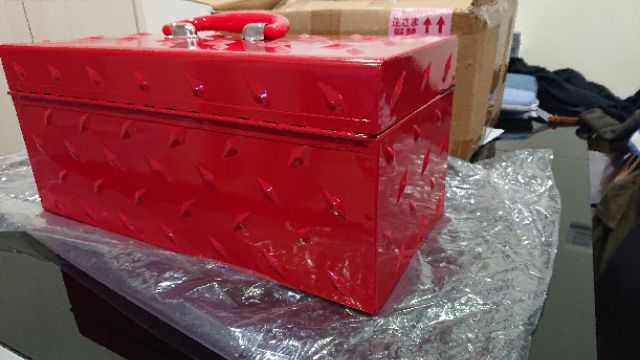 Supreme 18fw Diamond Plate Tool Box 工具箱鐵盒鐵箱鎖| 蝦皮購物