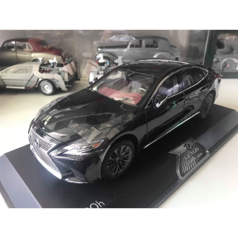 【收藏模人】(預訂) 原廠精品 almostreal Lexus ls500h 1/18