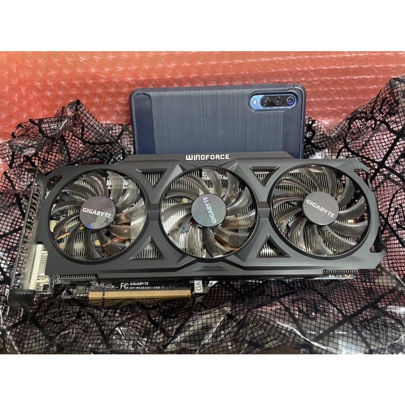 技嘉 R9-280X 3G D5 OC超頻 三風扇 效能接近GTX-1060