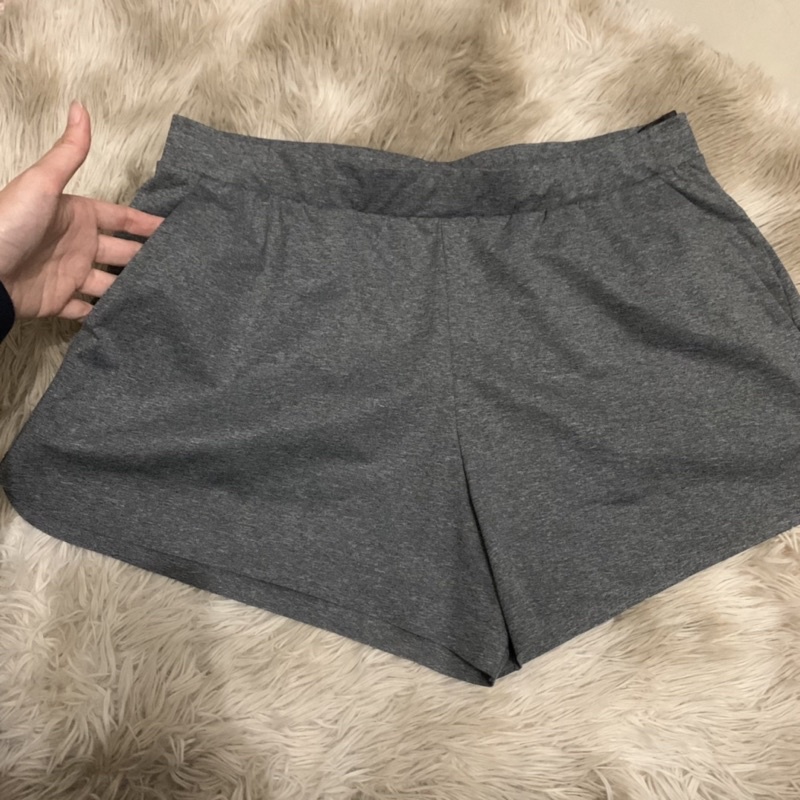UNIQLO 女 運動機能短褲 XL
