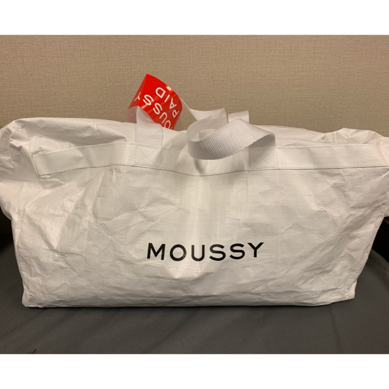Moussy 福袋 運転手 ニュース