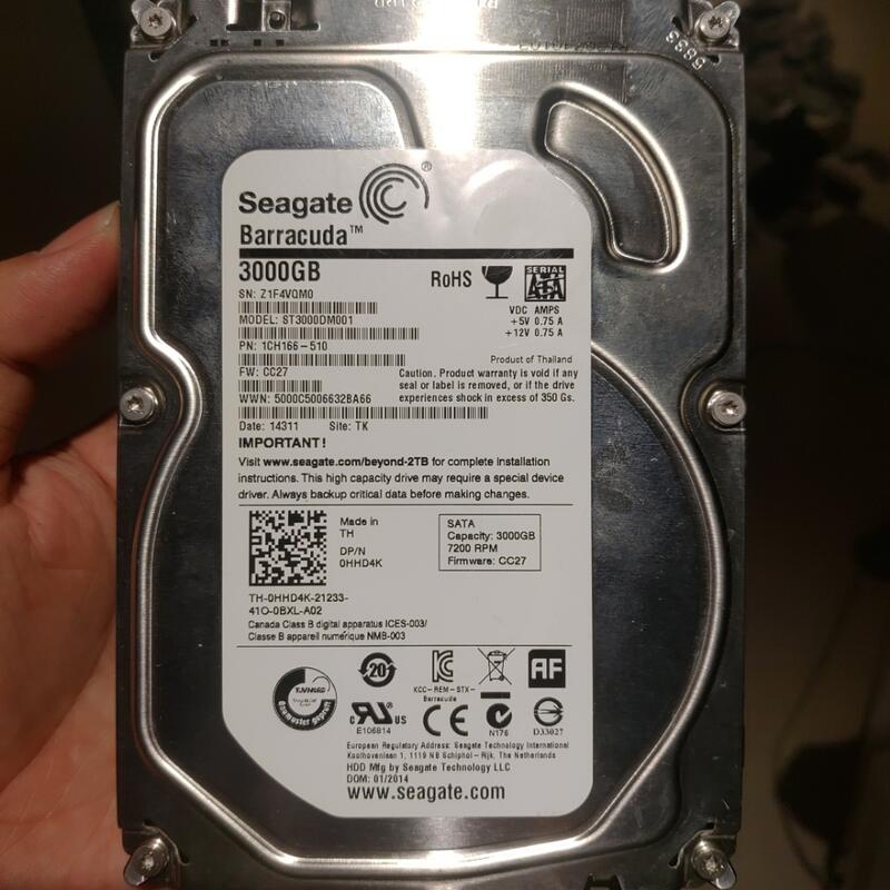 SEAGATE 希捷 3t 3tb 3.5 3.5"硬碟，故障不明，上電後轉一下就停了