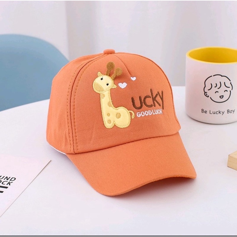 男孩棒球角色好運長頸鹿